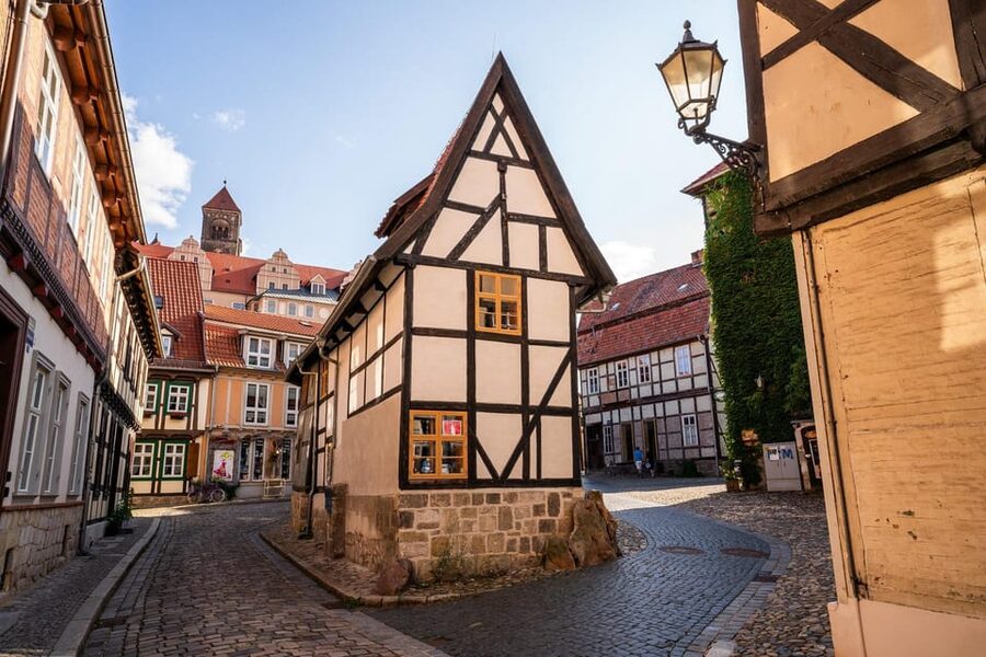 Quedlinburg: Guided City Walk - Highlights tour (private) - Castle hill route: Klopstock house, Museum Lyonel-Feininger, and St. Servatii