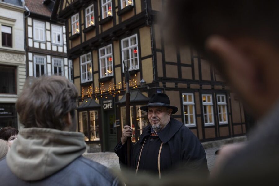 Quedlinburg: Historical Old Town Evening Walking Tour - Who this tour suits best, and who should choose differently