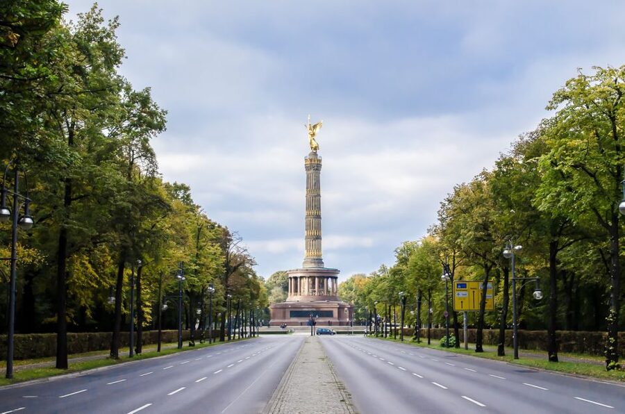 Queer Berlin Walking Tour - The guide experience, from Tobi to Tom to Kyle