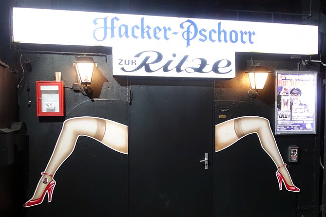 Reeperbahn – Lust & Laster und ne Menge Zaster - Stop 2: Davidwache (Polizeikommissariat 15), Europe’s smallest police station