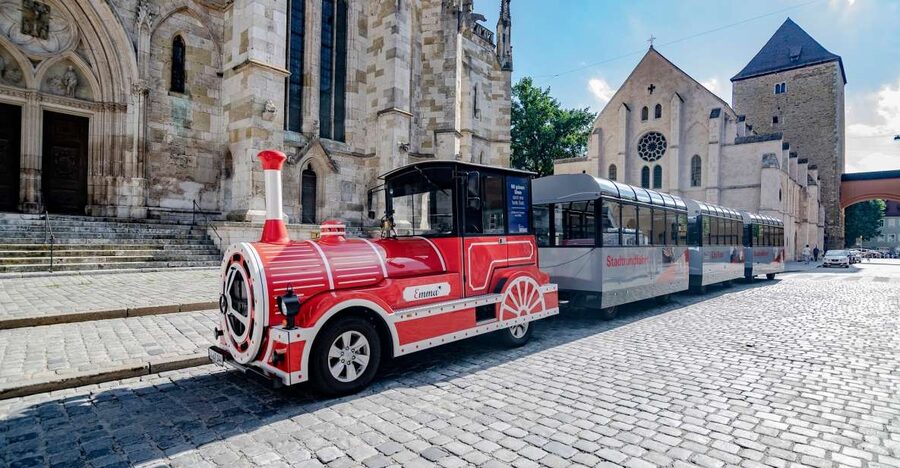 Regensburg: City Tour with the Bimmelbahn Train - From the Cathedral to the Danube, plus St. Emmeram by train window
