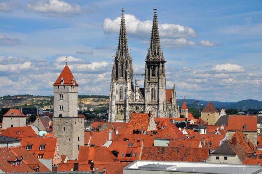 Regensburg: Express Walk with a Local in 60 minutes - Key highlights you will feel in real time