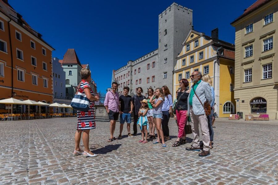 Regensburg: Guided City Walking Tour of the Old Town - Regensburg Old Town in 90 Minutes, What You Actually See