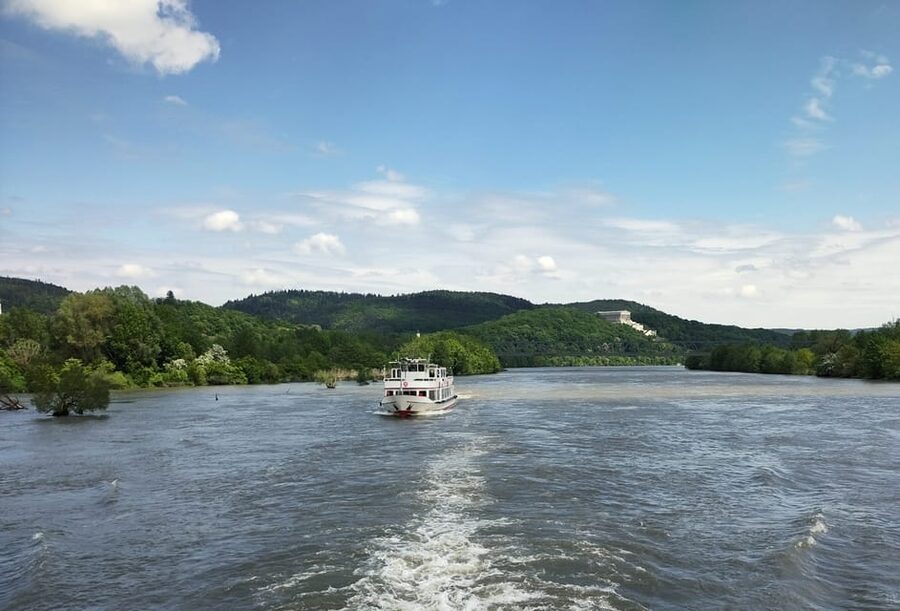 Regensburg: Klinger's Sightseeing Boat Tour to Walhalla - Small planning tips that make the day easier