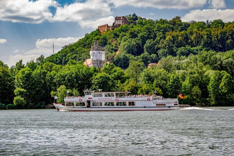 Regensburg: Klinger's Sightseeing Boat Tour to Walhalla - Getting to the pier: Thundorferstraße 6 and Anleger 3