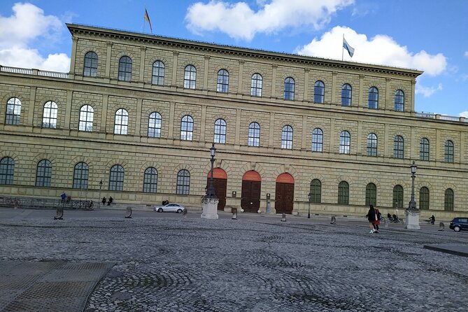 Residence Munich Private Tour including entrance ticket - Where you meet and how to start without stress