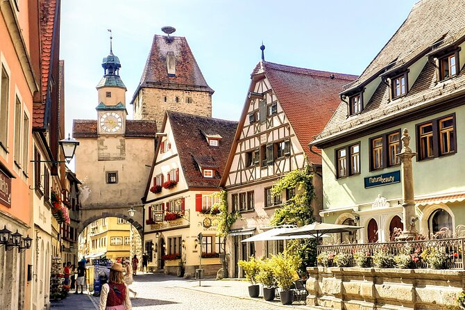 Romantic Road Exclusive Private Tour from Munich to Rothenburg ob der Tauber - Romantic Road door-to-door in a new Mercedes or VW minivan