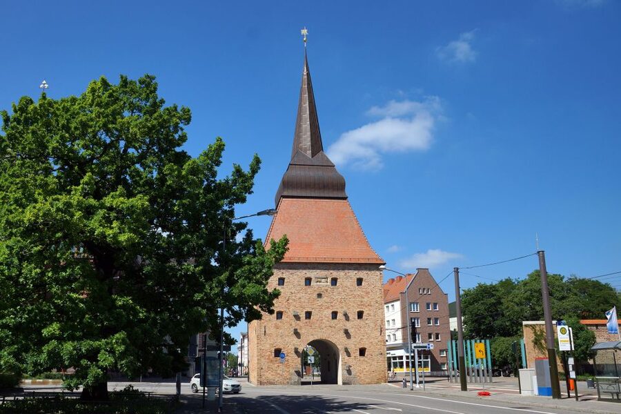 Rostock: City Walking Tour - Gothic churches and the medieval city wall story