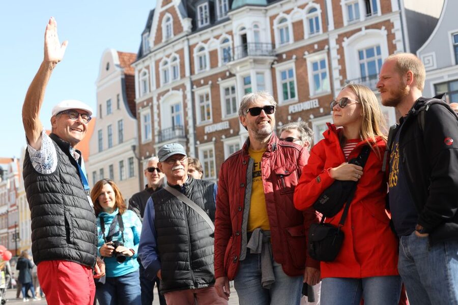Rostock: Guided tour of the historic city center - Time to stroll, not just “march and go”