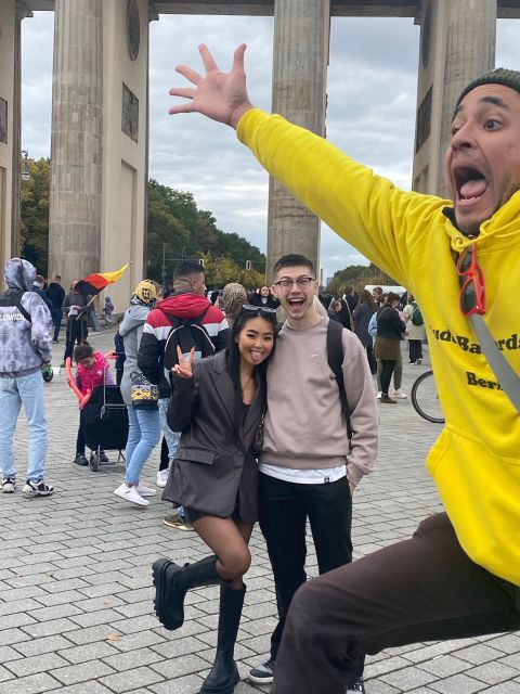 Rude Bastards Tour of Berlin - How the Halfway Break for Food and Drinks Changes the Pace