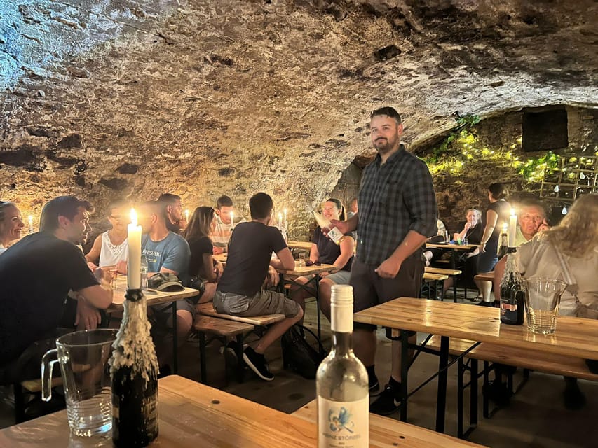 Rüdesheim - Guided wine hikes with 4wines and cable car ride - The finale in a historic restaurant with two more tastings