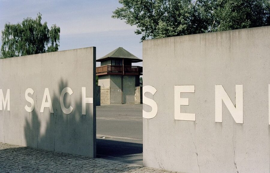 Sachsenhausen Memorial: Walking Tour from Berlin - Inside the camp in 3.5 hours: Tower A to Station Z