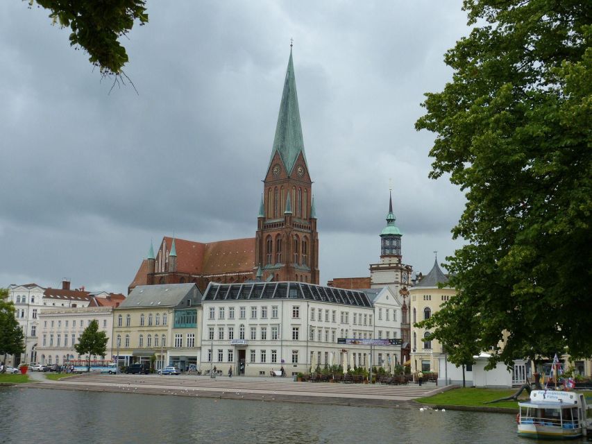 Schwerin: Private Guided Walking Tour - Key highlights you’ll actually care about