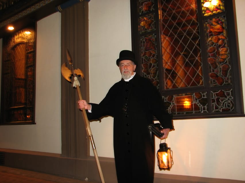 Schwerin: Tour with the Night Watchman - Schwerin by night: why this walk feels different