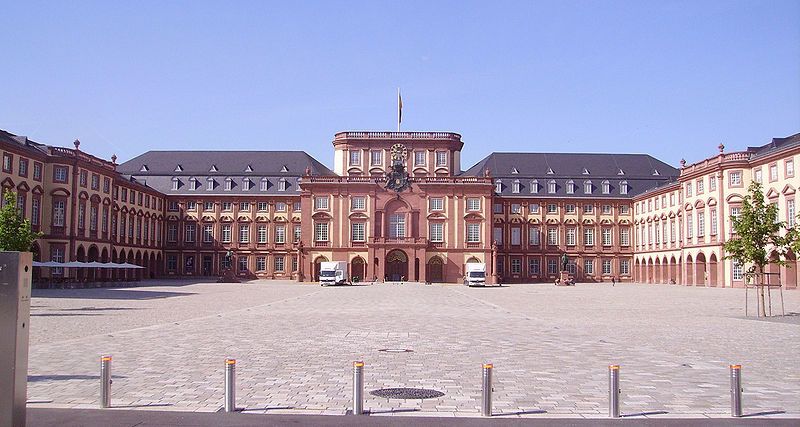 Segway Tour of Mannheim: Rhein, Waldpark, and Lindenhof - Mannheim Castle Courtyard, Castle Garden, and the Turn Toward the Water