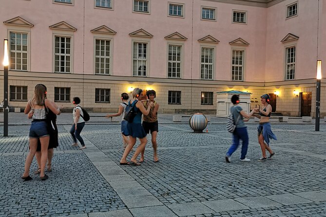 Silent disco through downtown Berlin with flash mobs - Weather and Night-Factor Reality