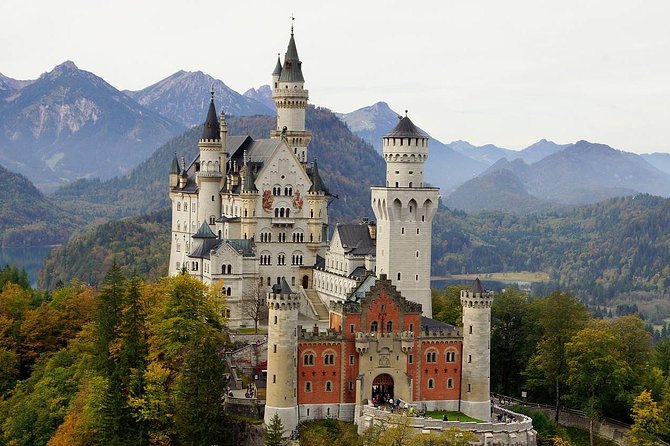 Skip-the-Line Neuschwanstein Castle Tour from Munich - Neuschwanstein without the ticket stress