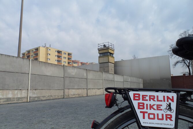Small-Group Berlin Wall Bike Tour - What to wear and bring for comfort on a bike day