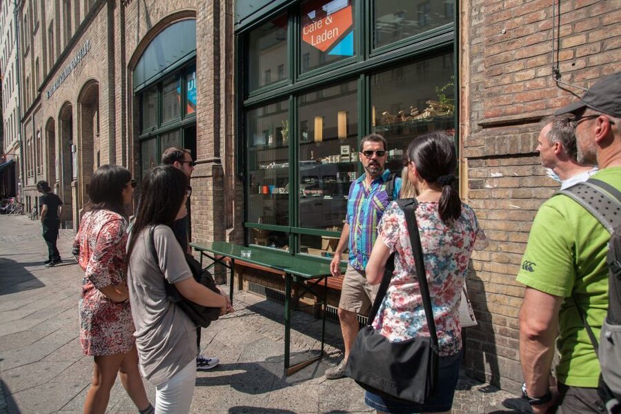 Small Group Tour: "Wild Kreuzberg" - Entering Kreuzberg at Kottbusser Tor, Where Day Turns Into Night