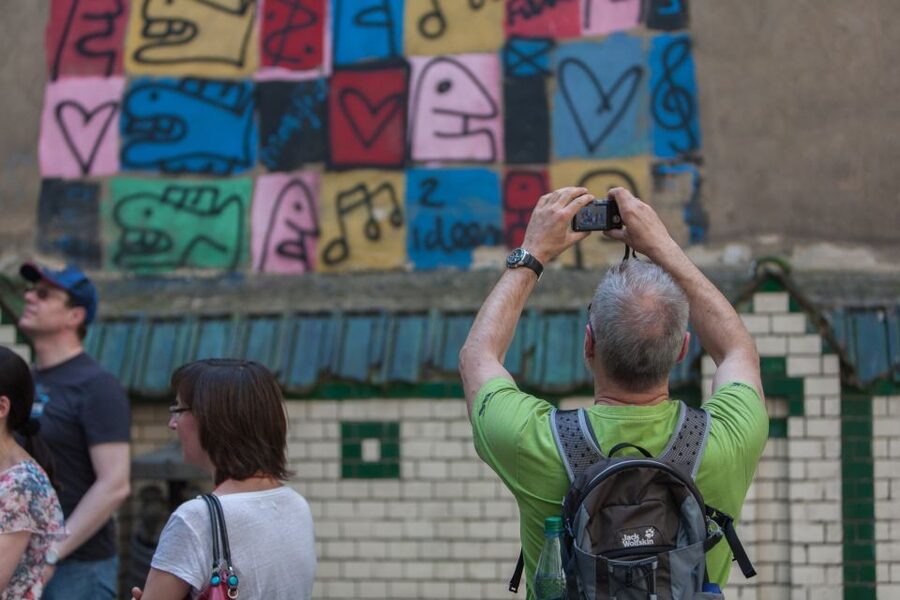 Small Group Tour: "Wild Kreuzberg" - Bethanien and Rauchhaus: Squat-Era Life in Former Walls