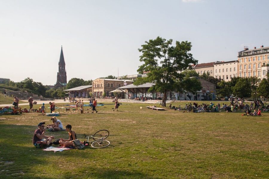 Small Group Tour: "Wild Kreuzberg" - Adalbertstraße Skyscrapers, Kreuzberg Museum, and the Old Meets New Walk