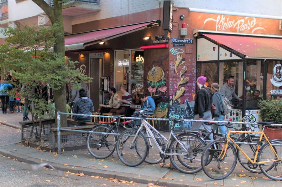 St. Pauli: Guided Food Tour with 5 Tastings - St. Pauli from a food angle, not a nightlife brochure
