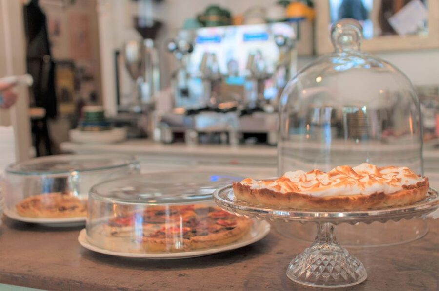 St. Pauli: Guided Food Tour with 5 Tastings - The tour format: 3 hours, five tastings, and a licensed guide
