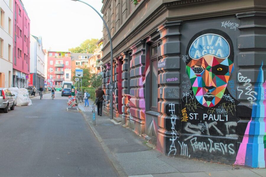 St. Pauli: Guided Food Tour with 5 Tastings - Vegetarians and carnivores: how this tour keeps both sides fed