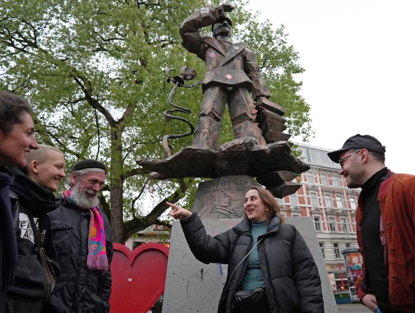 St. Pauli Kieztour - Reeperbahn mittendrin - Reeperbahn 101: Understanding the Notorious Mile