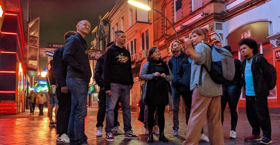 St. Pauli Kieztour - Reeperbahn mittendrin - Meet Your German Guide at Wohlwillstraße 1