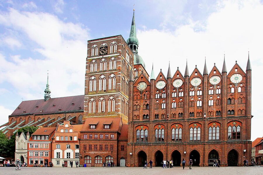 Stralsund: Stadtrundfahrt durch die historische Altstadt - When 45 minutes feels short, and when it feels perfect
