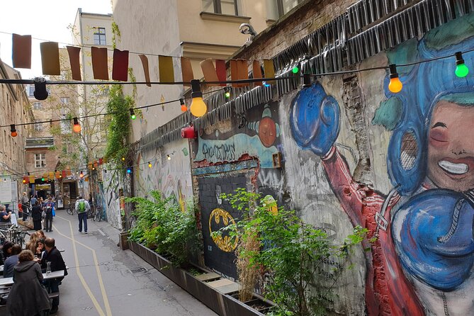 Street Art and Alternative Tour of Berlin in French - Meeting Point Magic: Potsdamer Platz to Schlesisches Tor