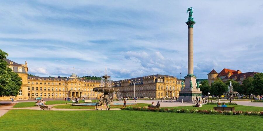 Stuttgart: City Highlights - Guided Walking Tour - The Baroque New Palace: History You Can See (Not Just Read)