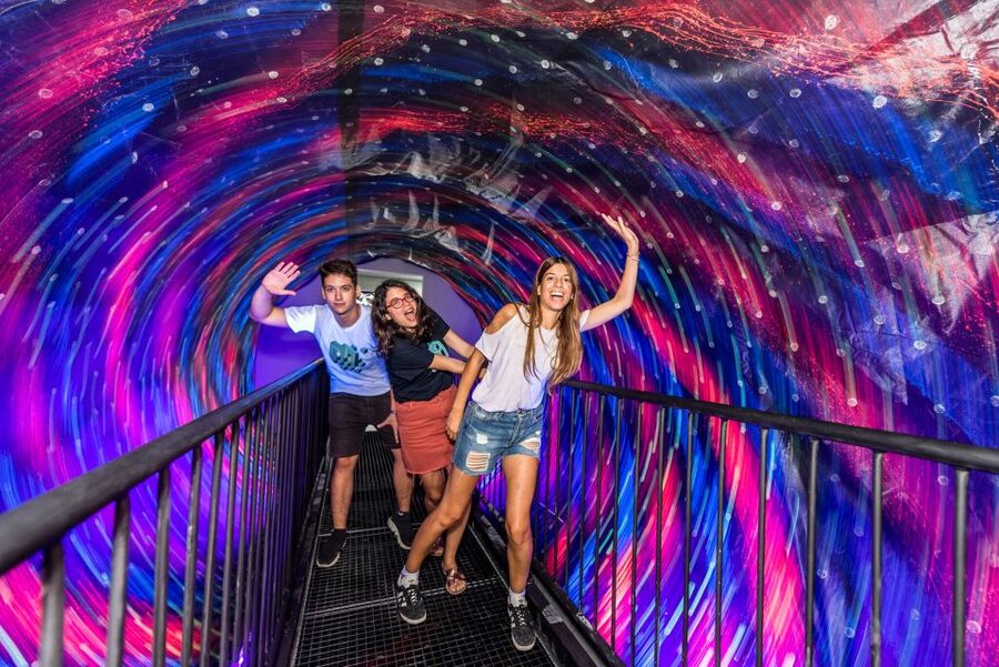 Stuttgart: Museum of Illusions Entry Ticket - Anti-Gravity Room: when you know it is physics, and you still react