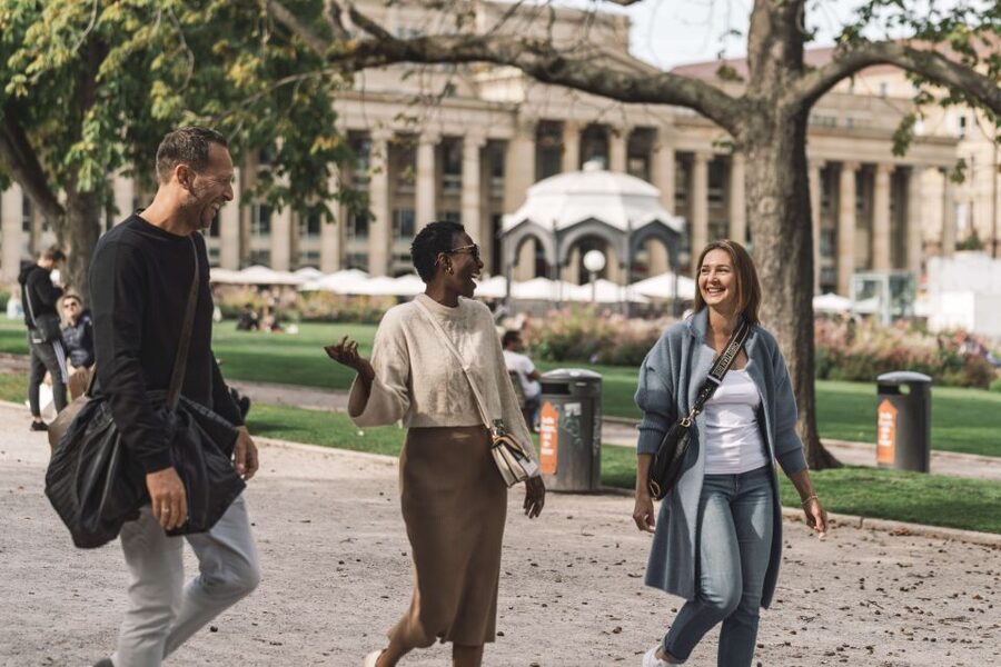 Stuttgart: Private Guided Circular City Walk - Oberer Schlossgarten, Theatre, and the Stuttgart Opera