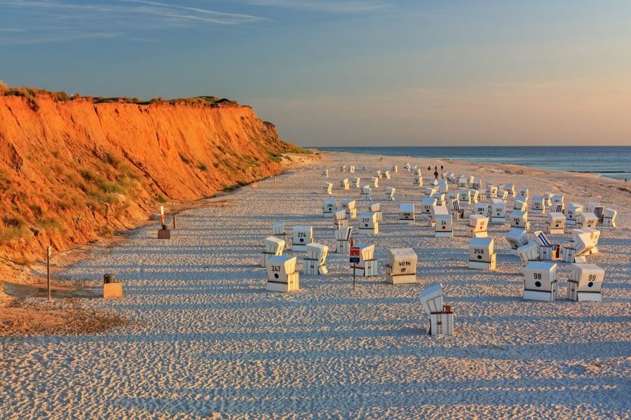 Sylt: Guided Island Tour by Bus with Sylt Highlights - Should you book the Sylt guided island tour by bus?