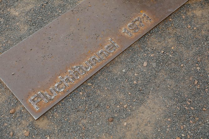 The History of Berlin: WWII PRIVATE Walking Tour With Locals - New Synagogue and Palace of Tears: where the Cold War starts to feel personal