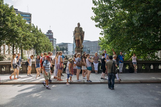 The Local Tour of Hamburg Historic Centre - Entering the Historic Centre on a tight, 2-hour route