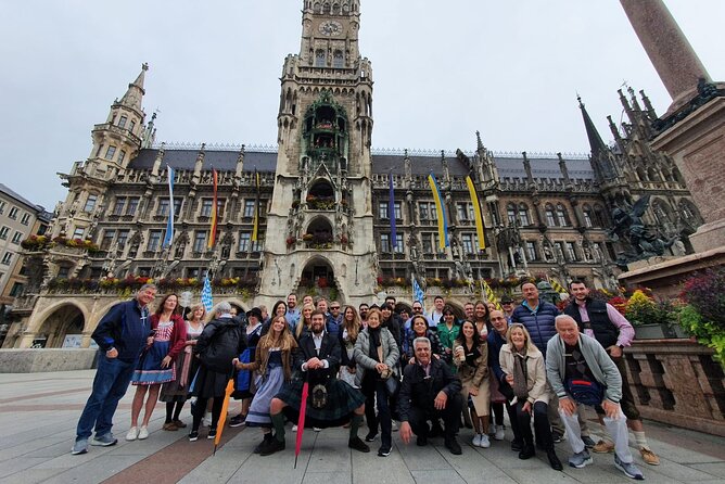 The Old Town Walking Tour: Munich - Old Town Hall, WWII destruction, and a Juliette statue