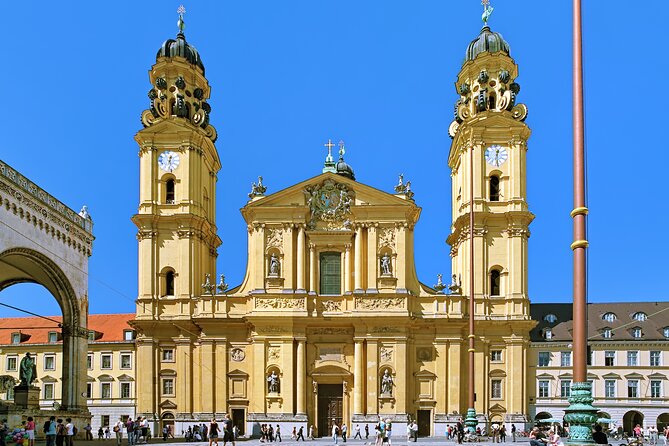 The Old Town Walking Tour: Munich - Frauenkirche first, so you get your bearings