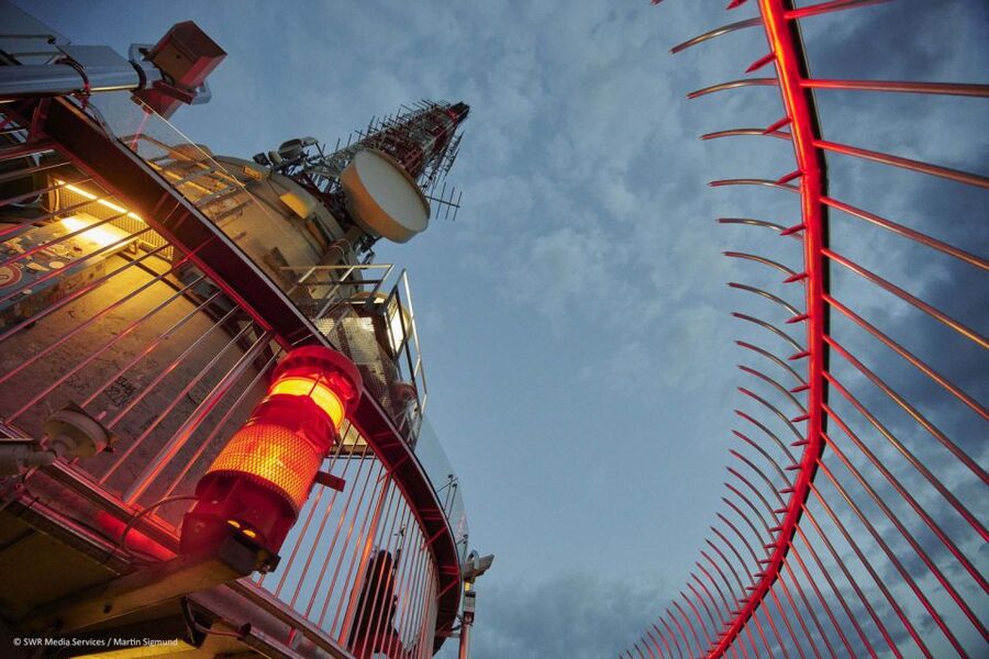 Tickets SWR Fernsehturm Stuttgart - Getting There at Jahnstraße 120 and Entering the Tower