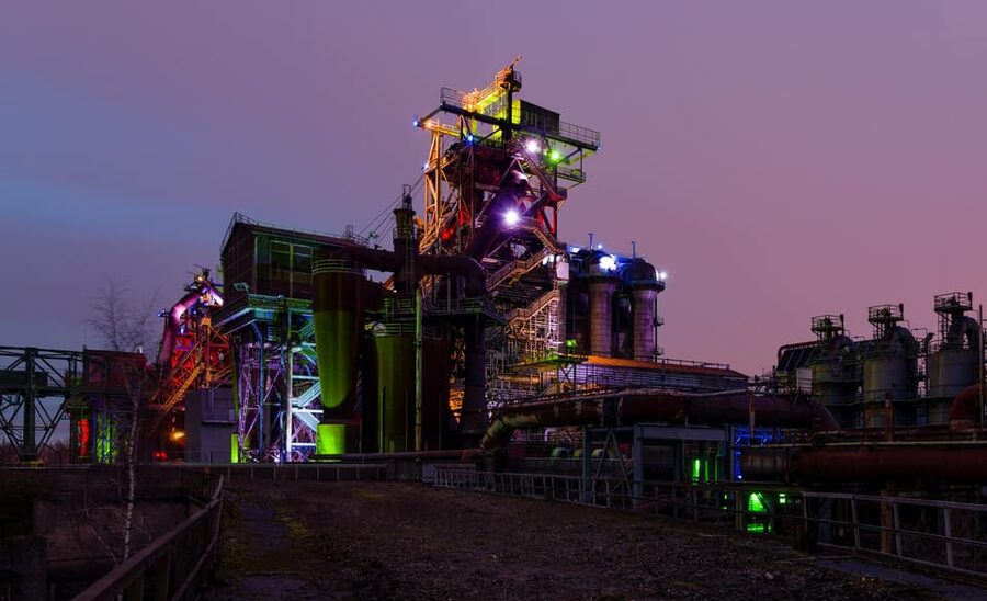 Torchlight tour of the old ironworks - Guides in German, and why that matters for the pacing