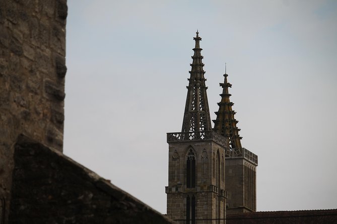Tour to Rothenburg ob der Tauber from Nuremberg in Spanish - Weisser Turm y St. Jakobskirche: lo medieval no siempre es dulce