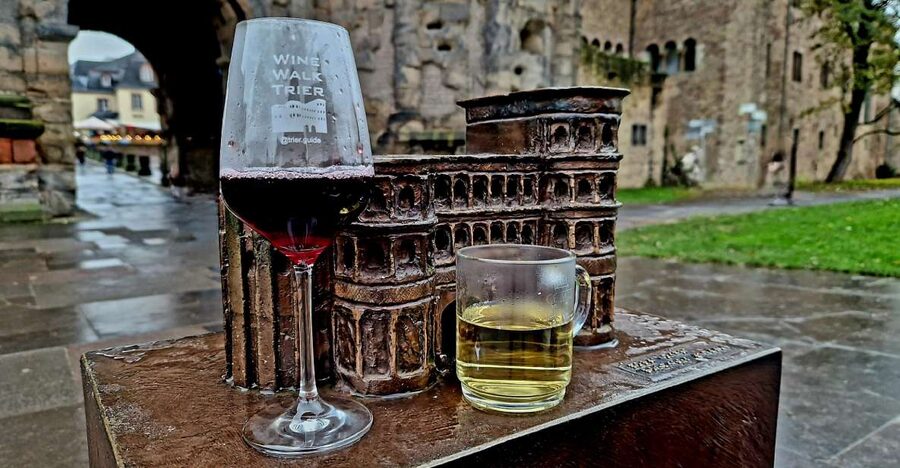 Trier: Guided City Walk with Wine Tasting - Route basics: the 2-hour loop from Porta Nigra to Viehmarkt Square