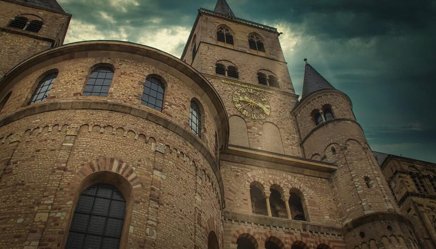 Trier: Solve the Mystery of the Merchant's Gold! - Key things to know before you go