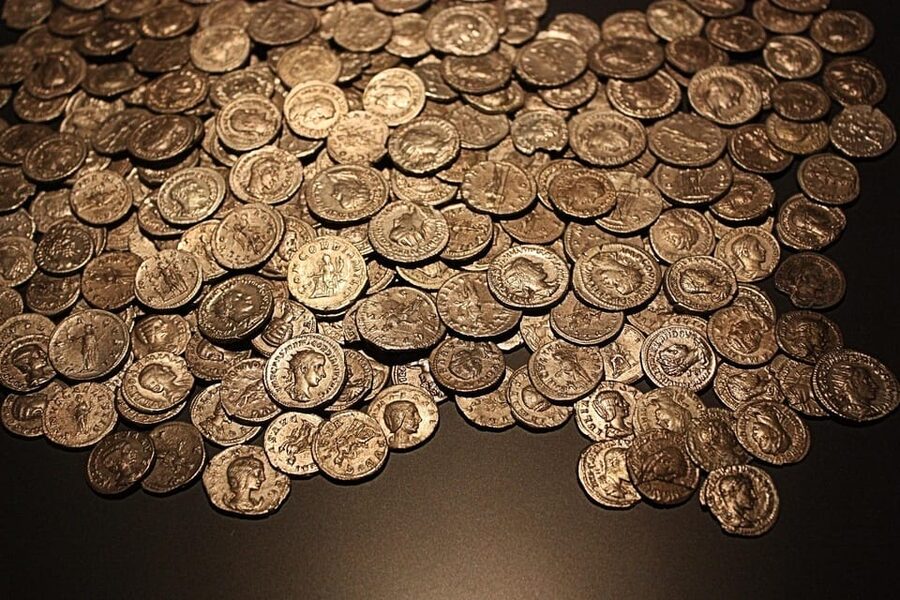 Trier: Solve the Mystery of the Merchant's Gold! - Walking Trier’s Landmarks: Puzzles, Facts, and Outdoor Time