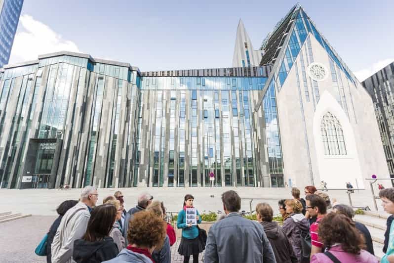 University of Leipzig: Guided Campus Walking Tour - Following Alumni Footsteps Through Leipzig University