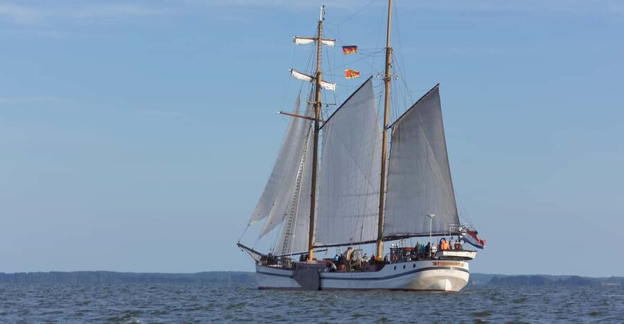 Usedom: Sailing tour on an exclusive tall ship Wednesday - Setting Sail from Neppermin, the easy way