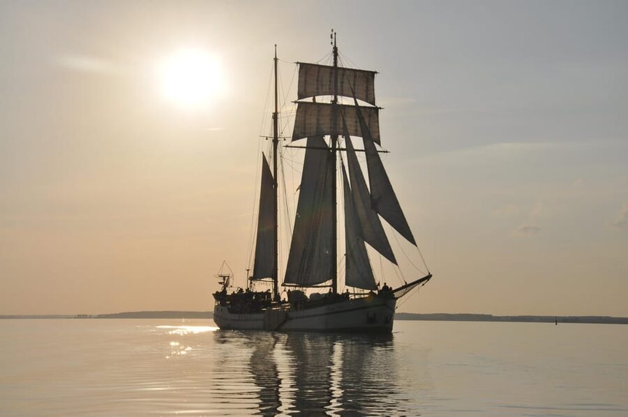 Usedom: Sailing tour on an exclusive tall ship Wednesday - The start at Seesteg Neppermin: welcome, orientation, then release