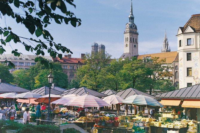 Viktualienmarkt tasting tour - The guide experience: stories, curiosity, and lively talk